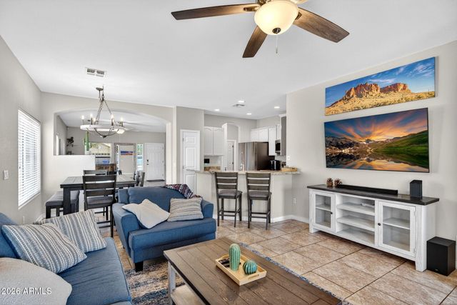 3652 E DERRINGER Way, Gilbert, AZ 85297