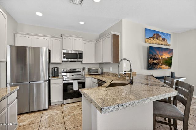 3652 E DERRINGER Way, Gilbert, AZ 85297