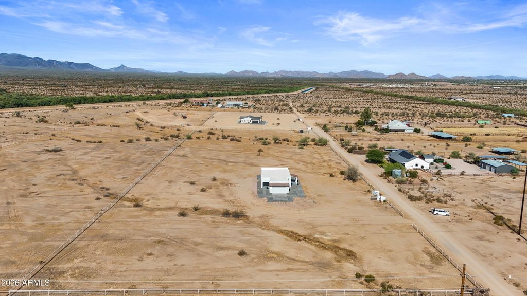 Image 28 of property listing at 40179 W ROBLES Road, Maricopa, AZ 85138
