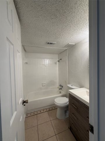 536 Valley Park Drive, Garland, TX 75043