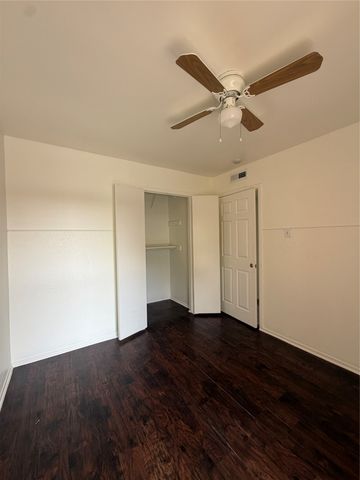 536 Valley Park Drive, Garland, TX 75043