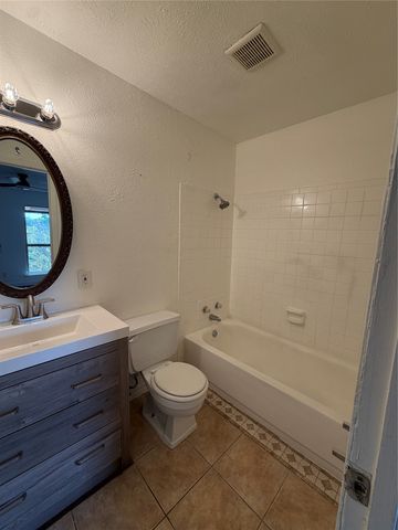 536 Valley Park Drive, Garland, TX 75043
