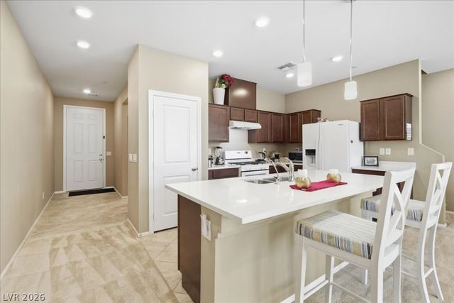 5321 Lazy Breeze Avenue, Las Vegas, NV 89118