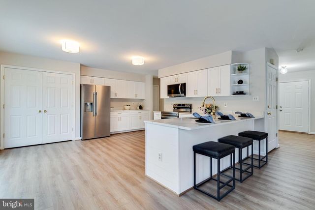 1041 KINGS CREEK DR, St Leonard, MD 20685