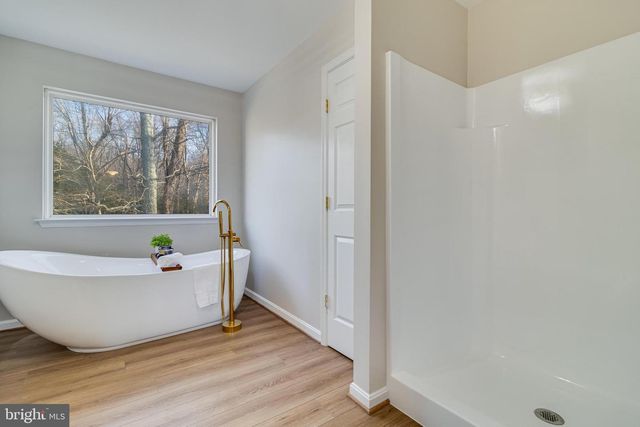 1041 KINGS CREEK DR, St Leonard, MD 20685