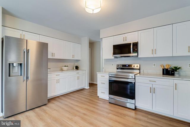 1041 KINGS CREEK DR, St Leonard, MD 20685