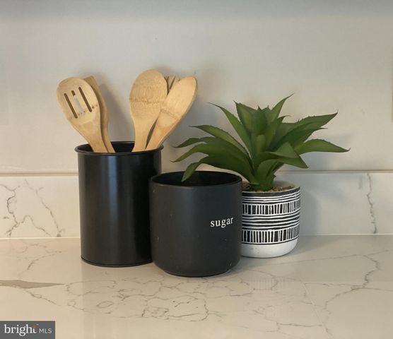 1041 KINGS CREEK DR, St Leonard, MD 20685