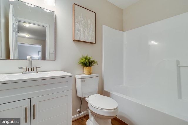 1041 KINGS CREEK DR, St Leonard, MD 20685