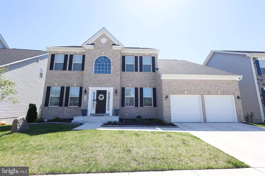 Image 1 of property listing at 313 BUCCOO REEF LOOP, Accokeek, MD 20607