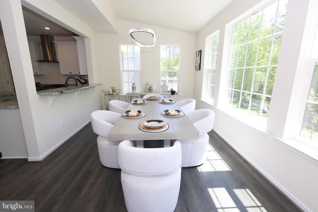 Image 15 of property listing at 313 BUCCOO REEF LOOP, Accokeek, MD 20607