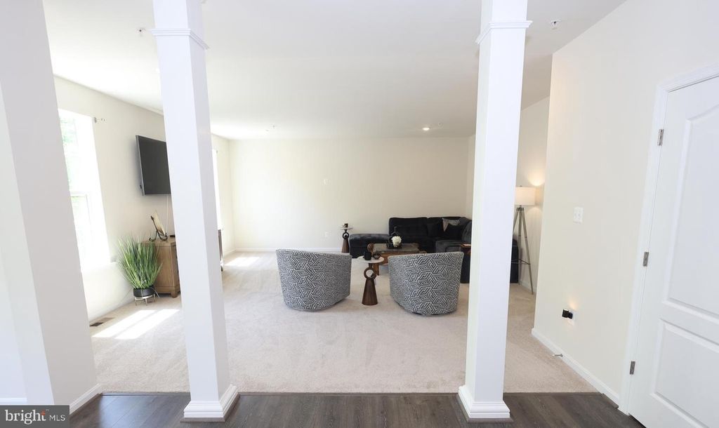 Image 16 of property listing at 313 BUCCOO REEF LOOP, Accokeek, MD 20607