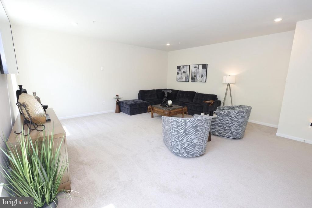 Image 17 of property listing at 313 BUCCOO REEF LOOP, Accokeek, MD 20607