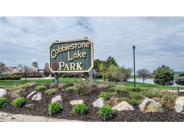 15598 Duck Trail Lane, Apple Valley, MN 55124