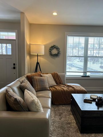 15598 Duck Trail Lane, Apple Valley, MN 55124