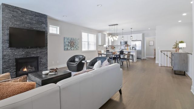 15598 Duck Trail Lane, Apple Valley, MN 55124