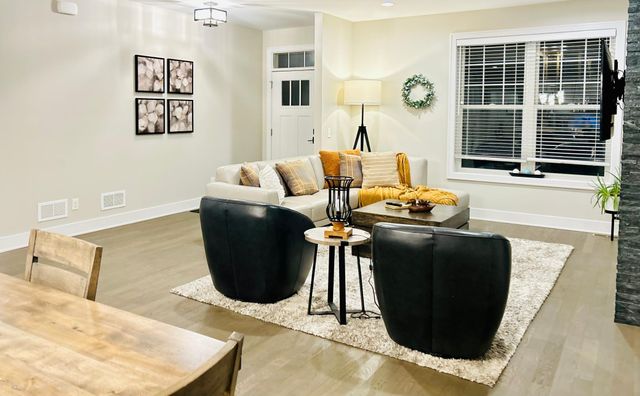 15598 Duck Trail Lane, Apple Valley, MN 55124