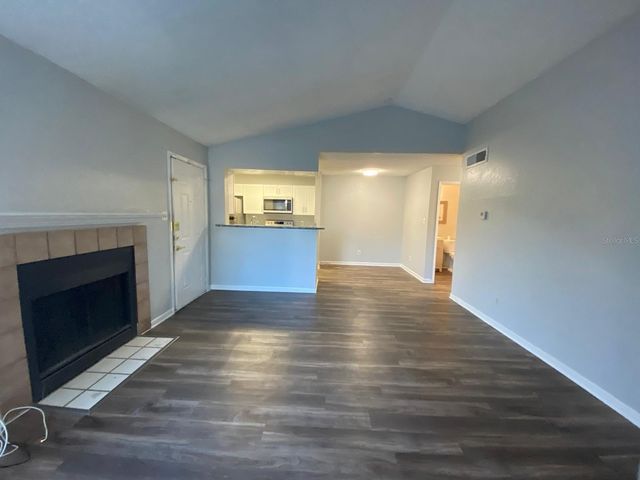 4400 THORNBRIAR LANE 205, Orlando, FL 32822