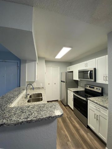 4400 THORNBRIAR LANE 205, Orlando, FL 32822