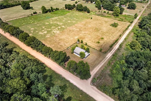 10916 Jaybird Road, Gravette, AR 72736