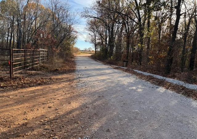 10916 Jaybird Road, Gravette, AR 72736