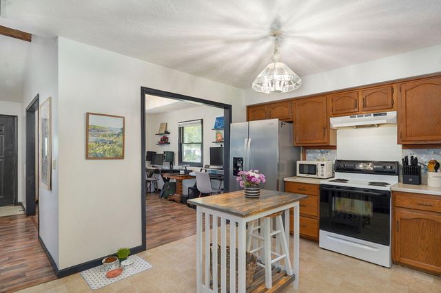 4010 W Dahlia Drive, Battlefield, MO 65619
