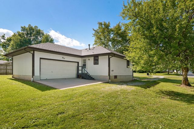 4010 W Dahlia Drive, Battlefield, MO 65619
