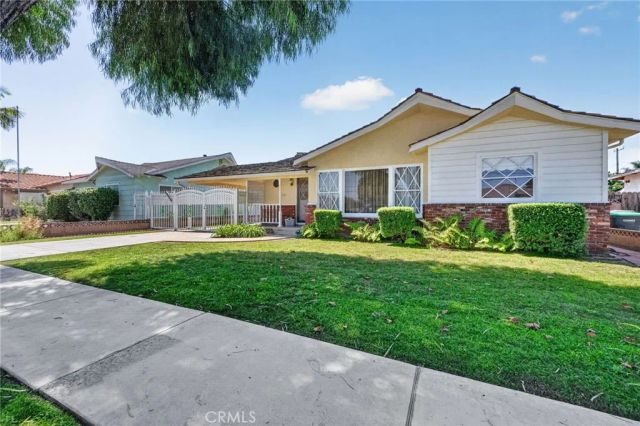9470-9472 Foster, Bellflower, CA 90706