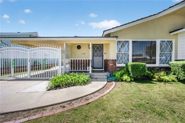 9470-9472 Foster, Bellflower, CA 90706