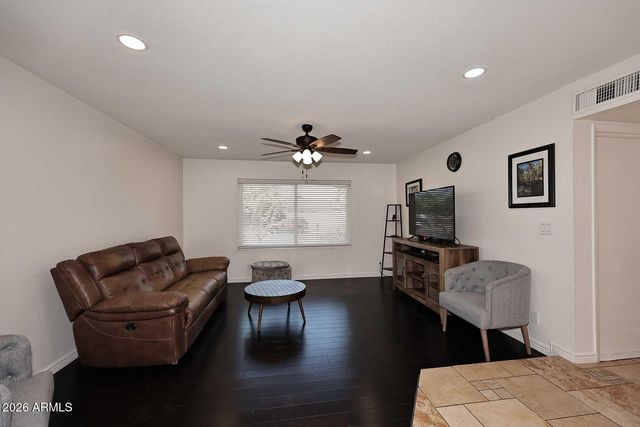 865 N ROOSEVELT Circle, Scottsdale, AZ 85257