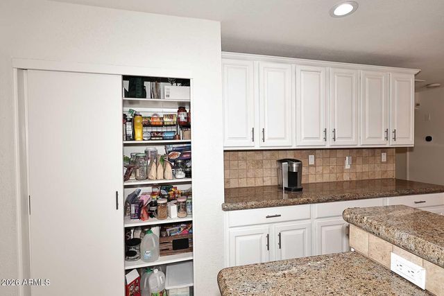865 N ROOSEVELT Circle, Scottsdale, AZ 85257