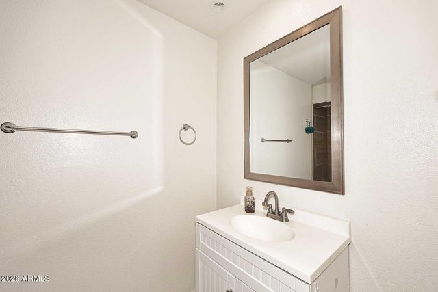 865 N ROOSEVELT Circle, Scottsdale, AZ 85257