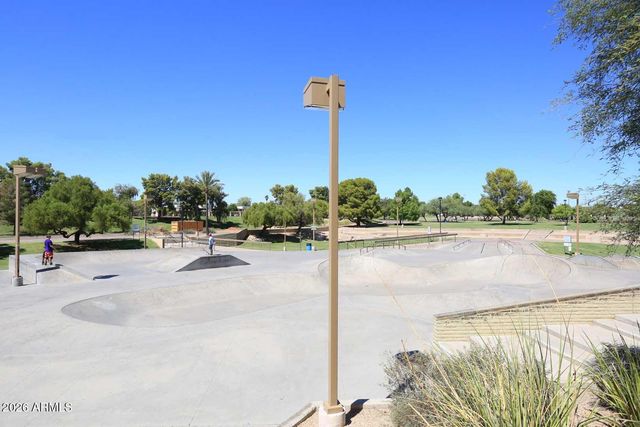 865 N ROOSEVELT Circle, Scottsdale, AZ 85257