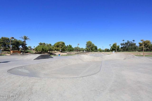 865 N ROOSEVELT Circle, Scottsdale, AZ 85257