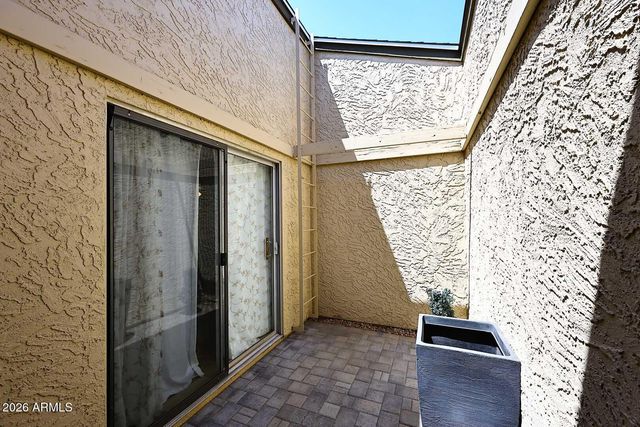 865 N ROOSEVELT Circle, Scottsdale, AZ 85257