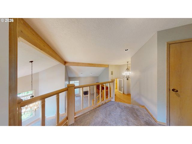 1912 SUNBURST Ter, West Linn, OR 97068