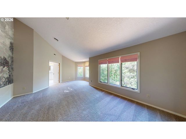 1912 SUNBURST Ter, West Linn, OR 97068