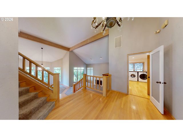 1912 SUNBURST Ter, West Linn, OR 97068