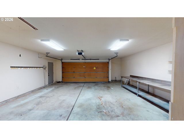 1912 SUNBURST Ter, West Linn, OR 97068