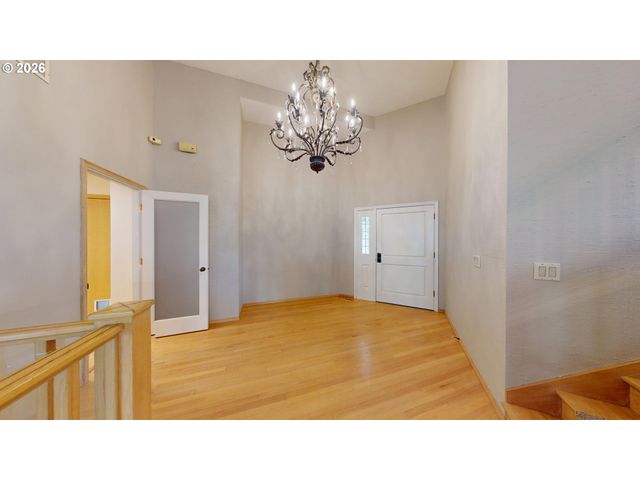 1912 SUNBURST Ter, West Linn, OR 97068