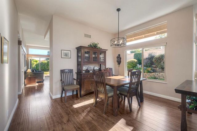 1684 Countryside Dr, Vista, CA 92081