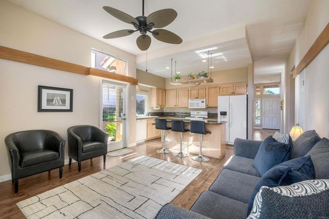 1684 Countryside Dr, Vista, CA 92081