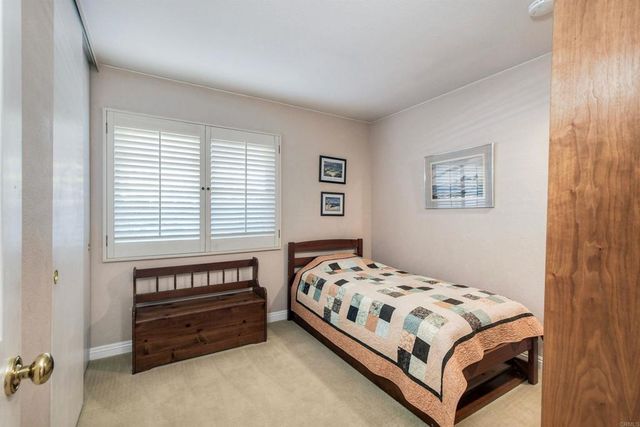 1684 Countryside Dr, Vista, CA 92081