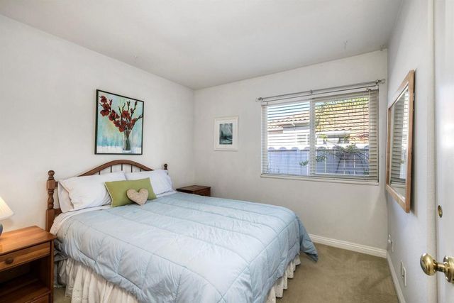 1684 Countryside Dr, Vista, CA 92081