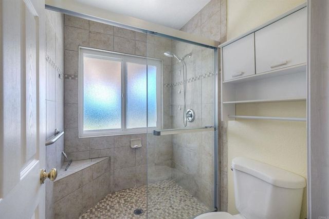 1684 Countryside Dr, Vista, CA 92081