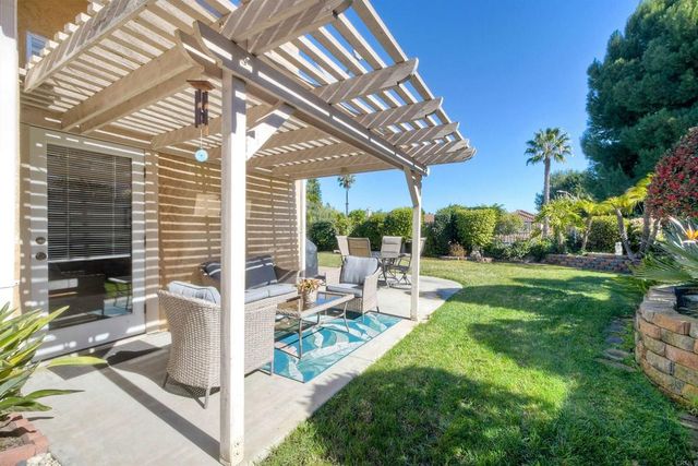 1684 Countryside Dr, Vista, CA 92081