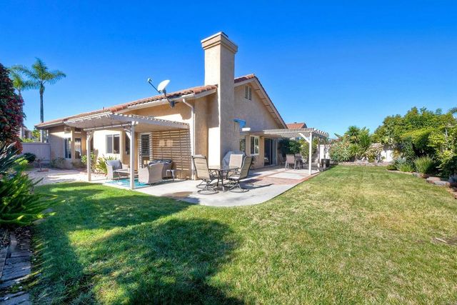 1684 Countryside Dr, Vista, CA 92081