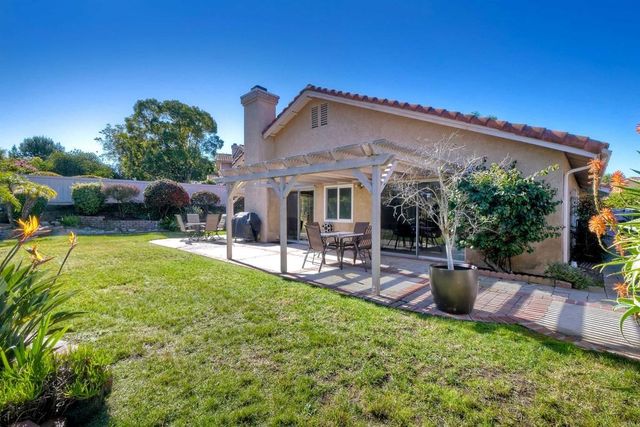 1684 Countryside Dr, Vista, CA 92081