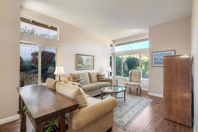 1684 Countryside Dr, Vista, CA 92081