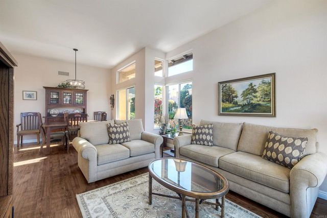 1684 Countryside Dr, Vista, CA 92081