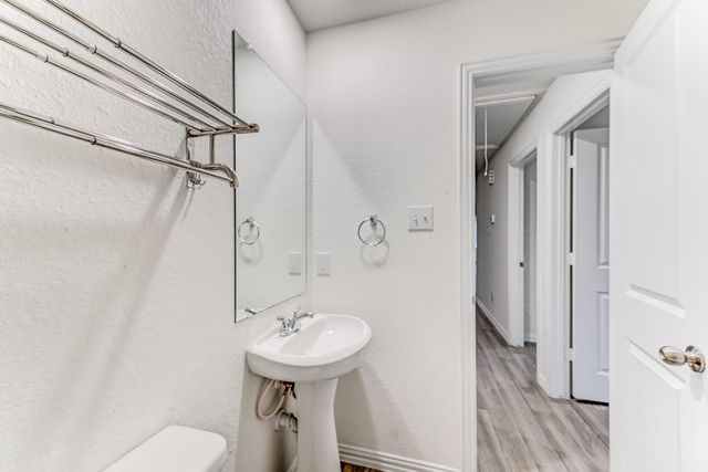 7925 Way Street A, Houston, TX 77028